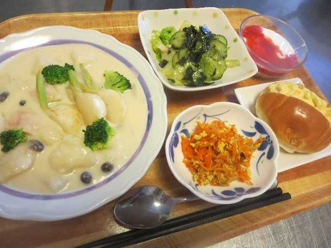 【釜利谷地域ケアプラザ】　やまゆり　昼食