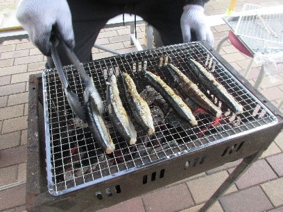 【柳町地域ケアプラザ】デイサービス　秋のさんま祭り