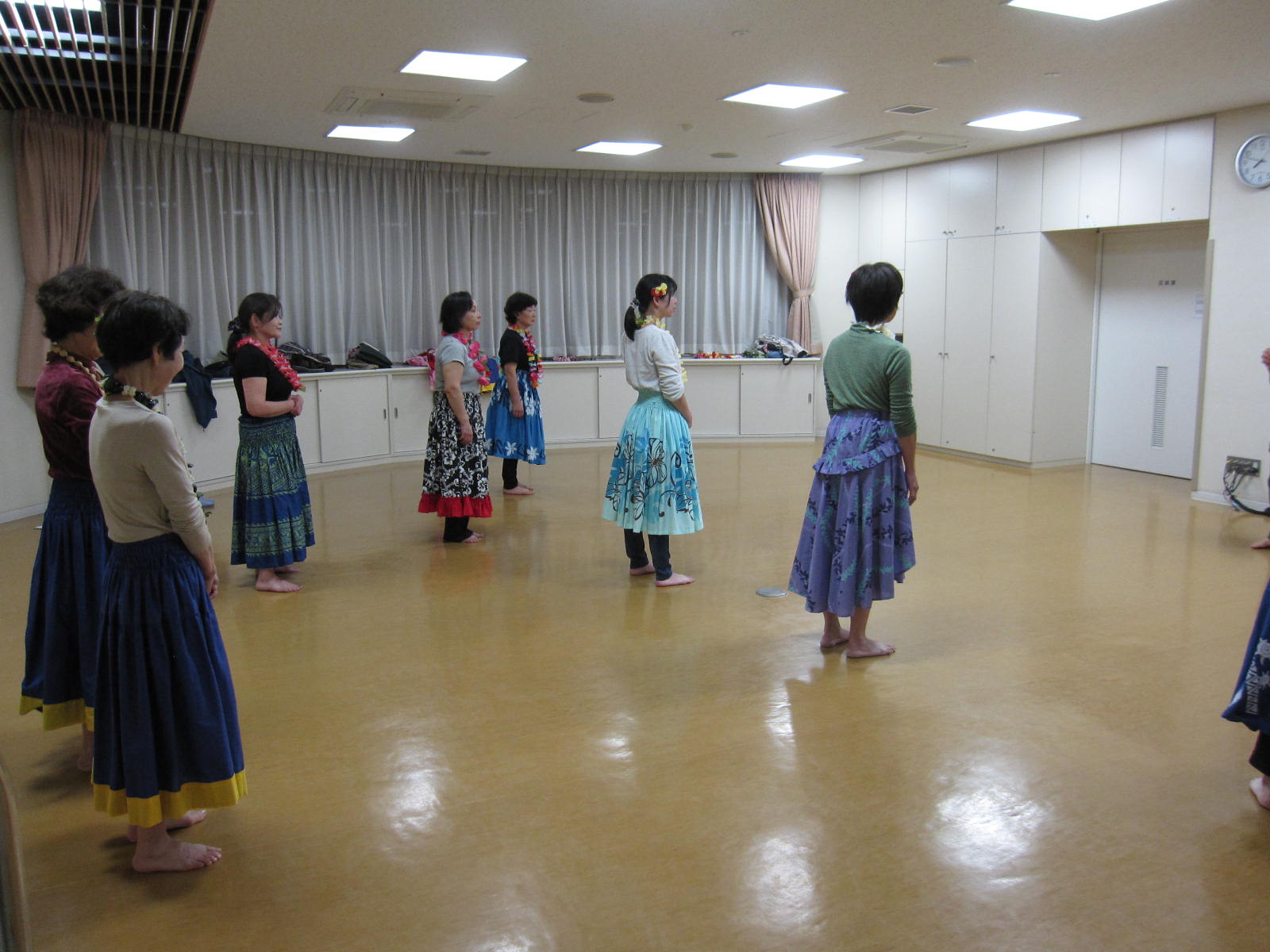 【柳町地域ケアプラザ】地域活動交流　夜のフラダンス講座