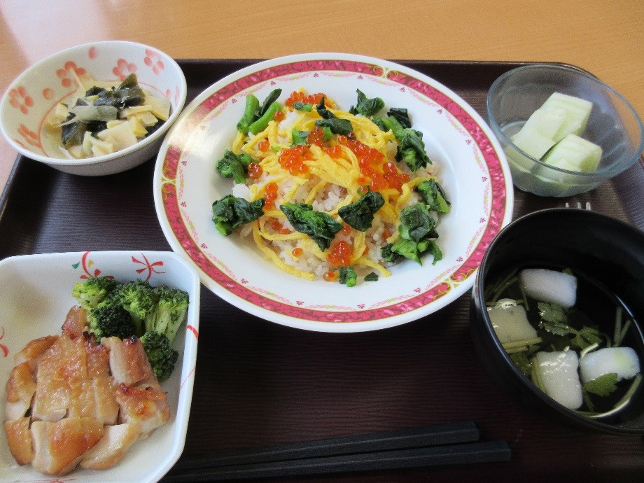 【柳町デイサービス】5月　特別な日の昼食