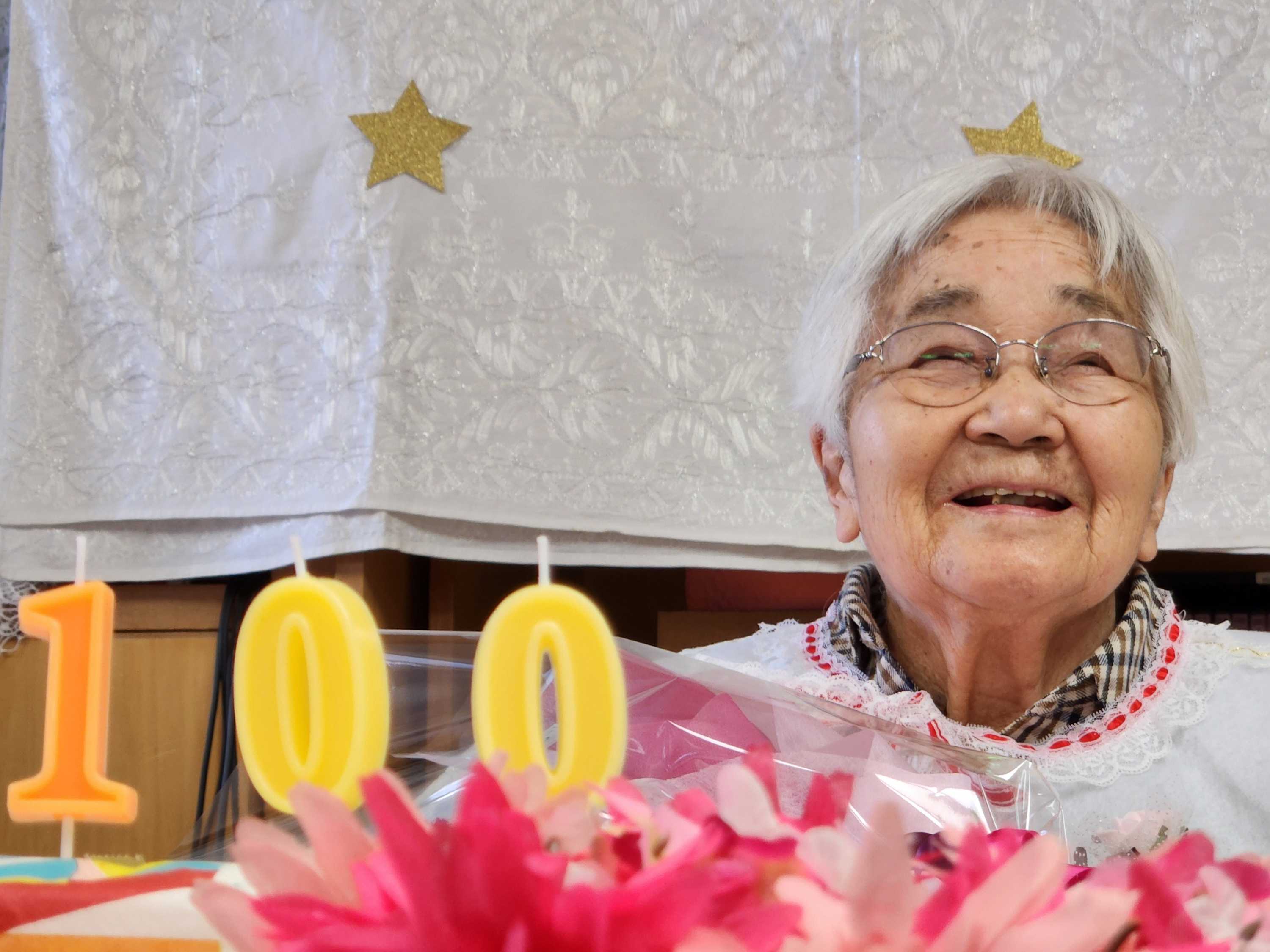 【釜利谷地域ケアプラザ】3月　百寿のお祝い