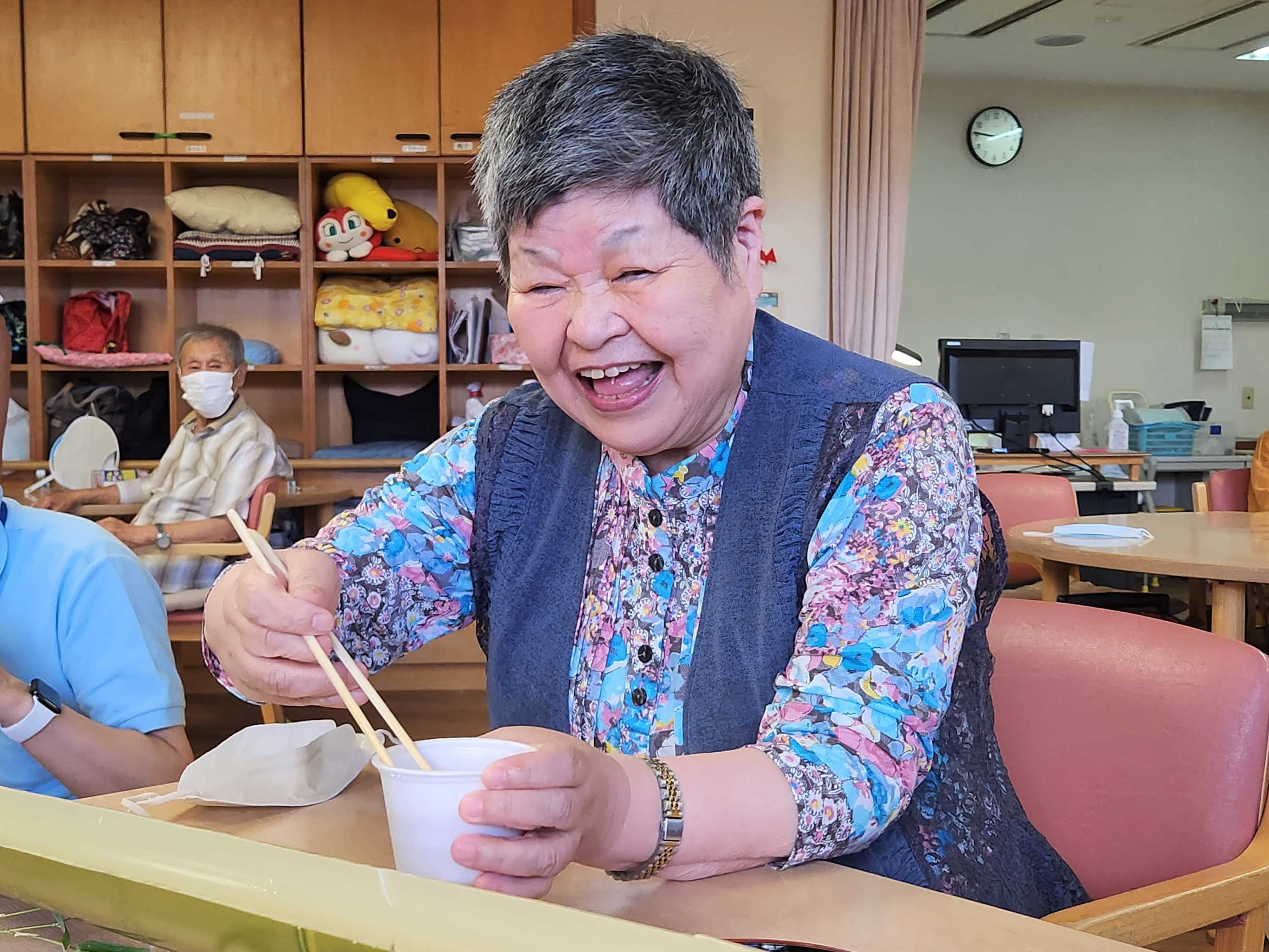 【釜利谷地域ケアプラザ】8月　残暑の流しそうめん