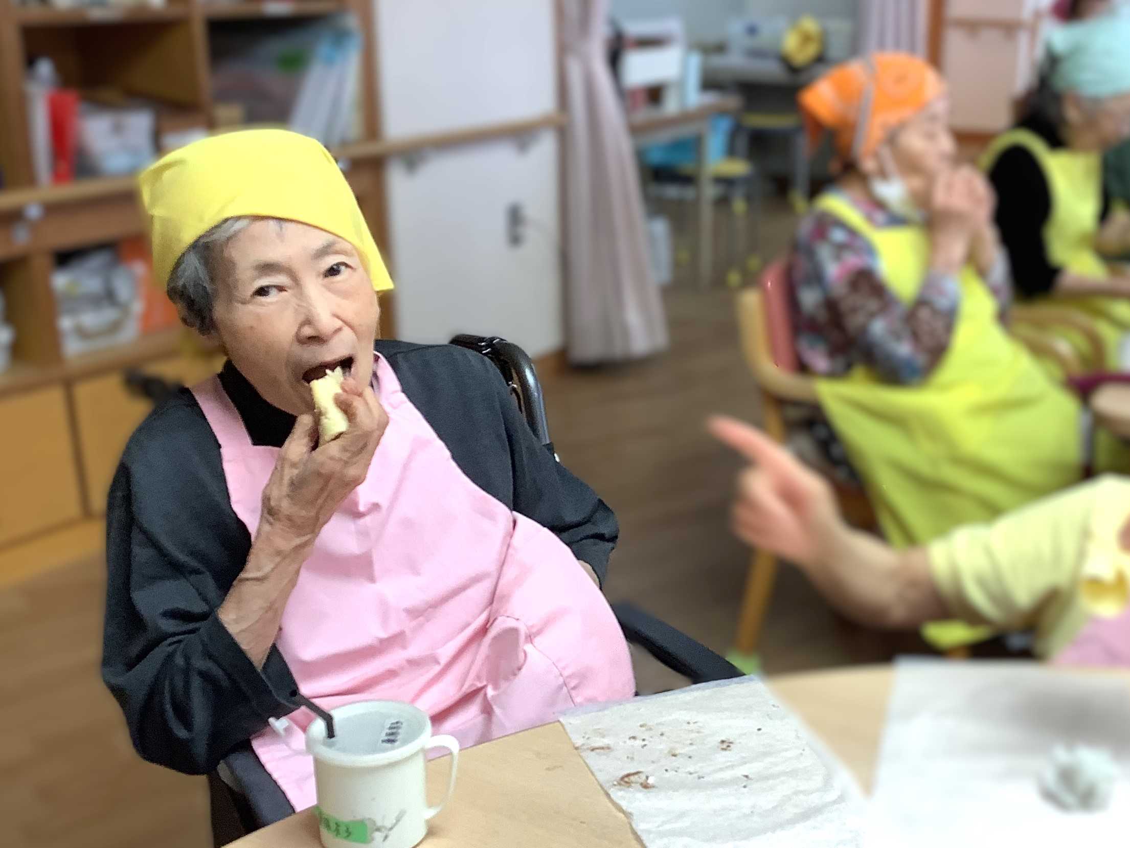 【釜利谷地域ケアプラザ】10月　おやつレク～みんなでクレープ屋さん～