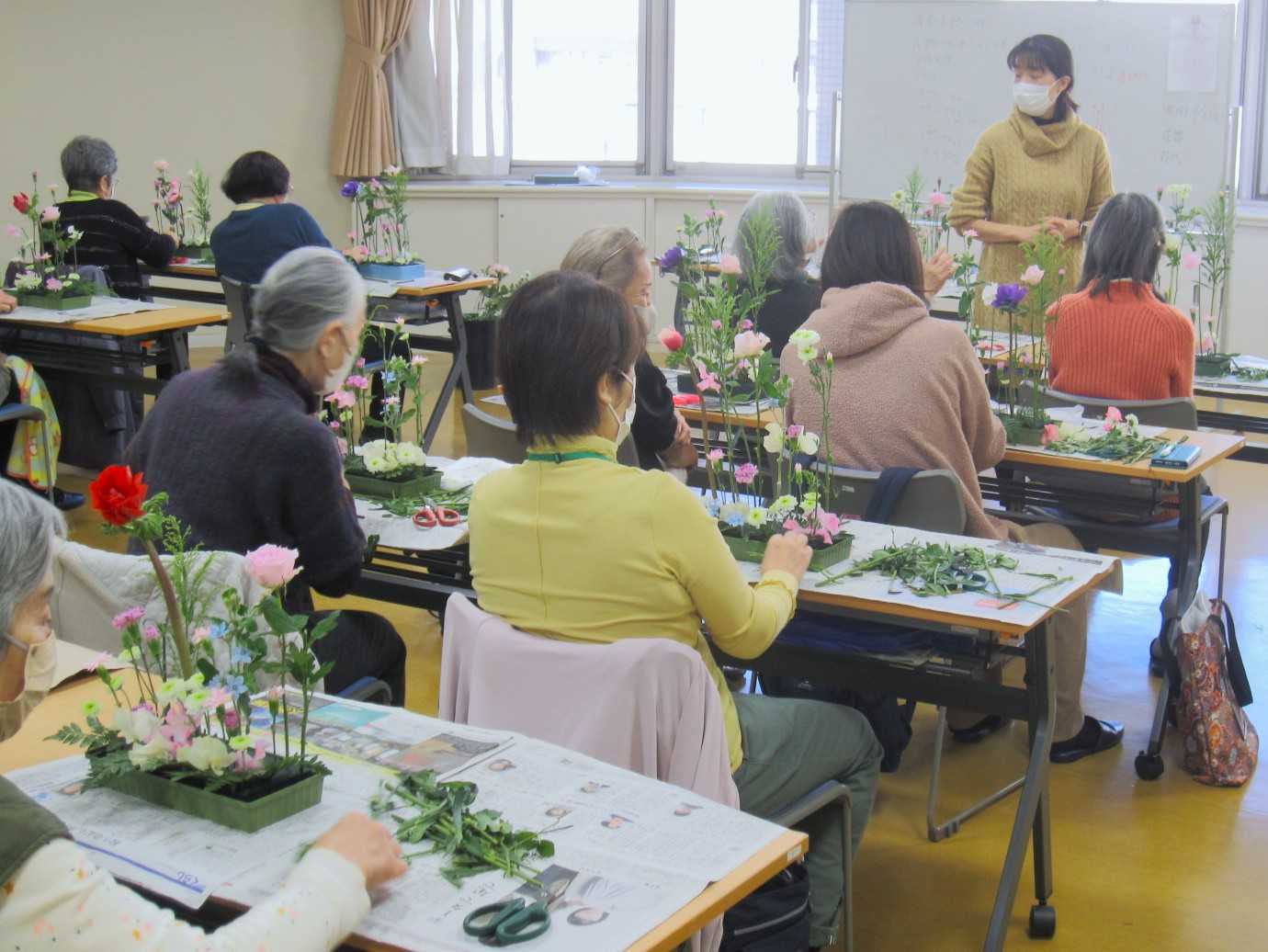 【柳町地域ケアプラザ】2/3　フラワーアレンジメント