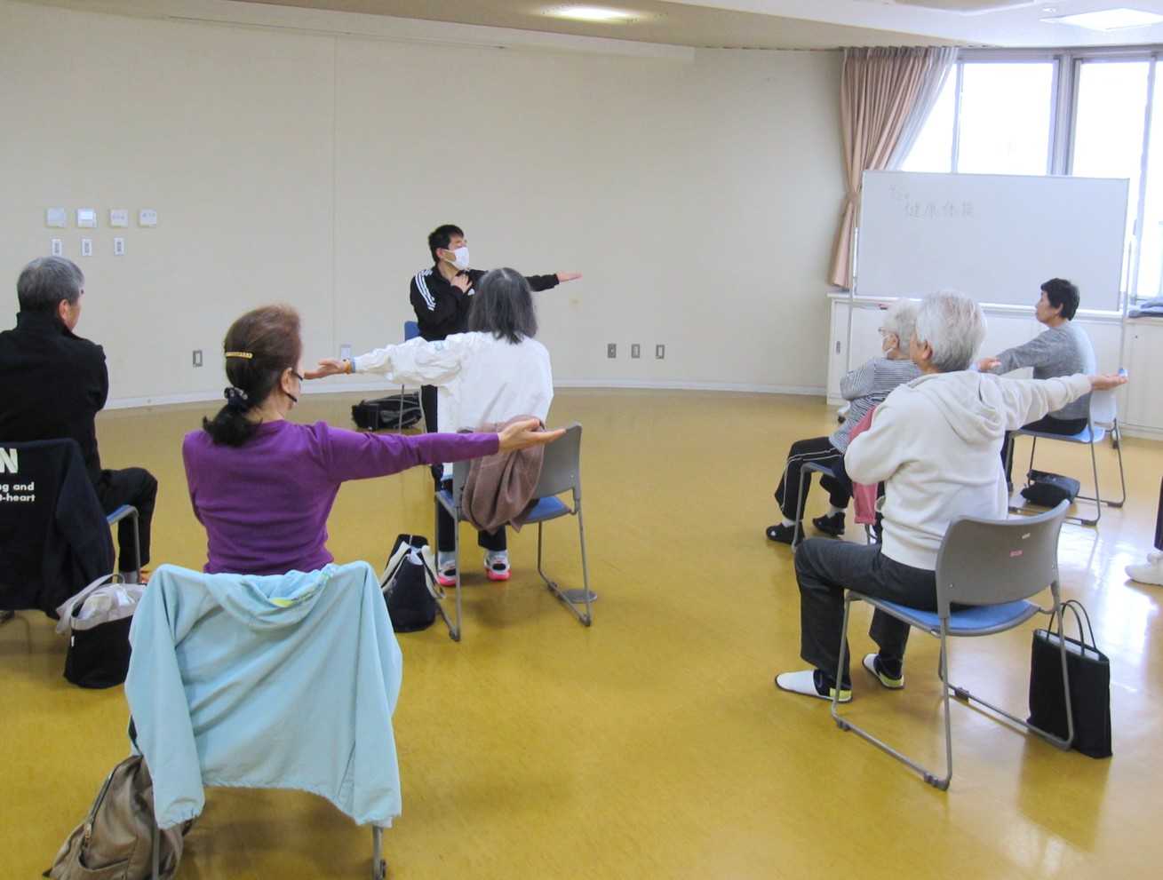 【柳町地域ケアプラザ】4/24　健康体操